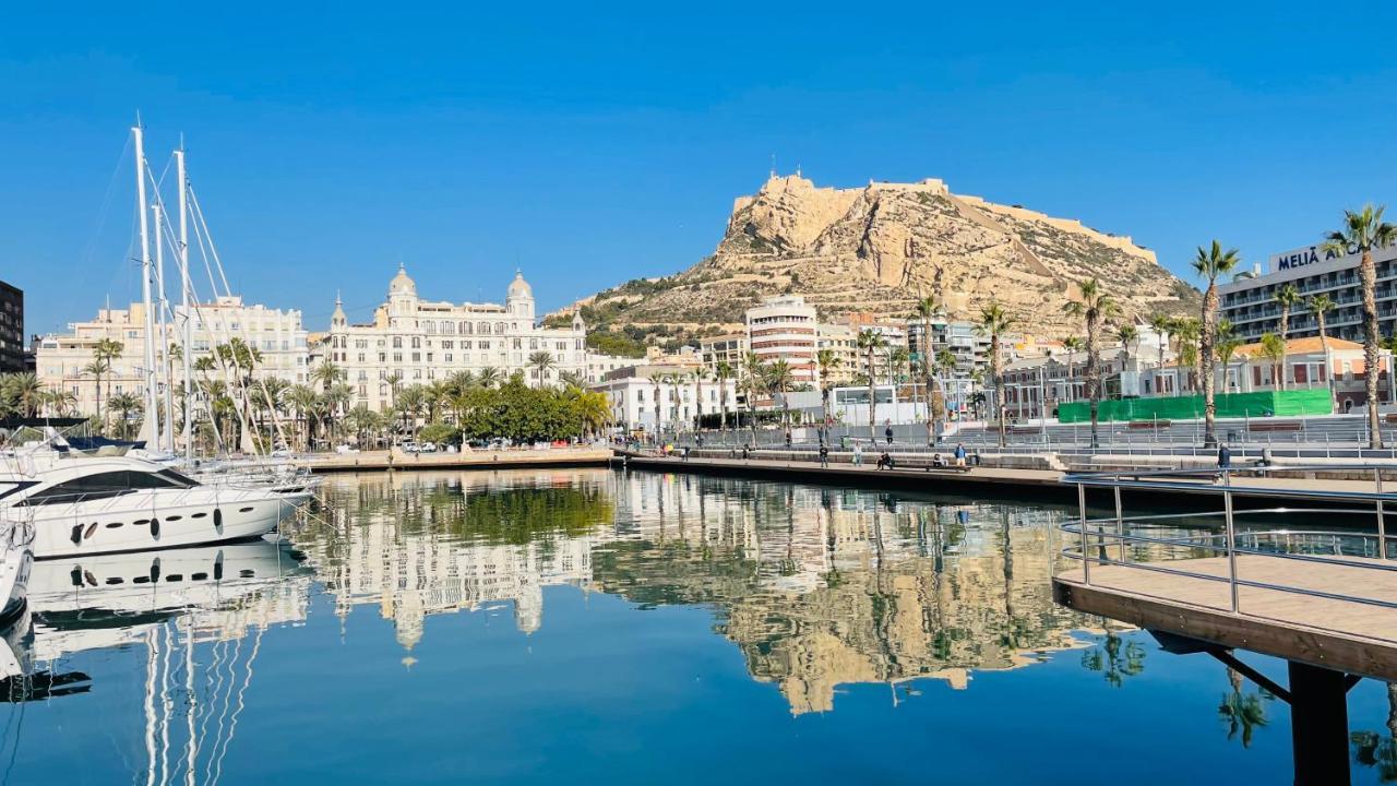 Alicante Postiguet Studios Exterior photo